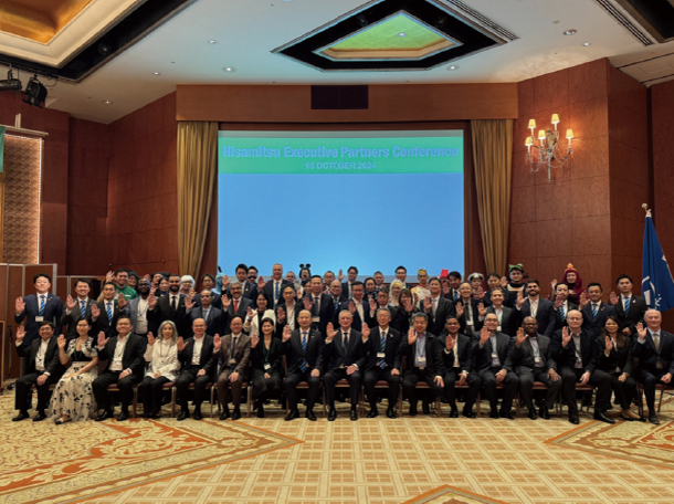 Group photo at an event attended by distributors from around the world